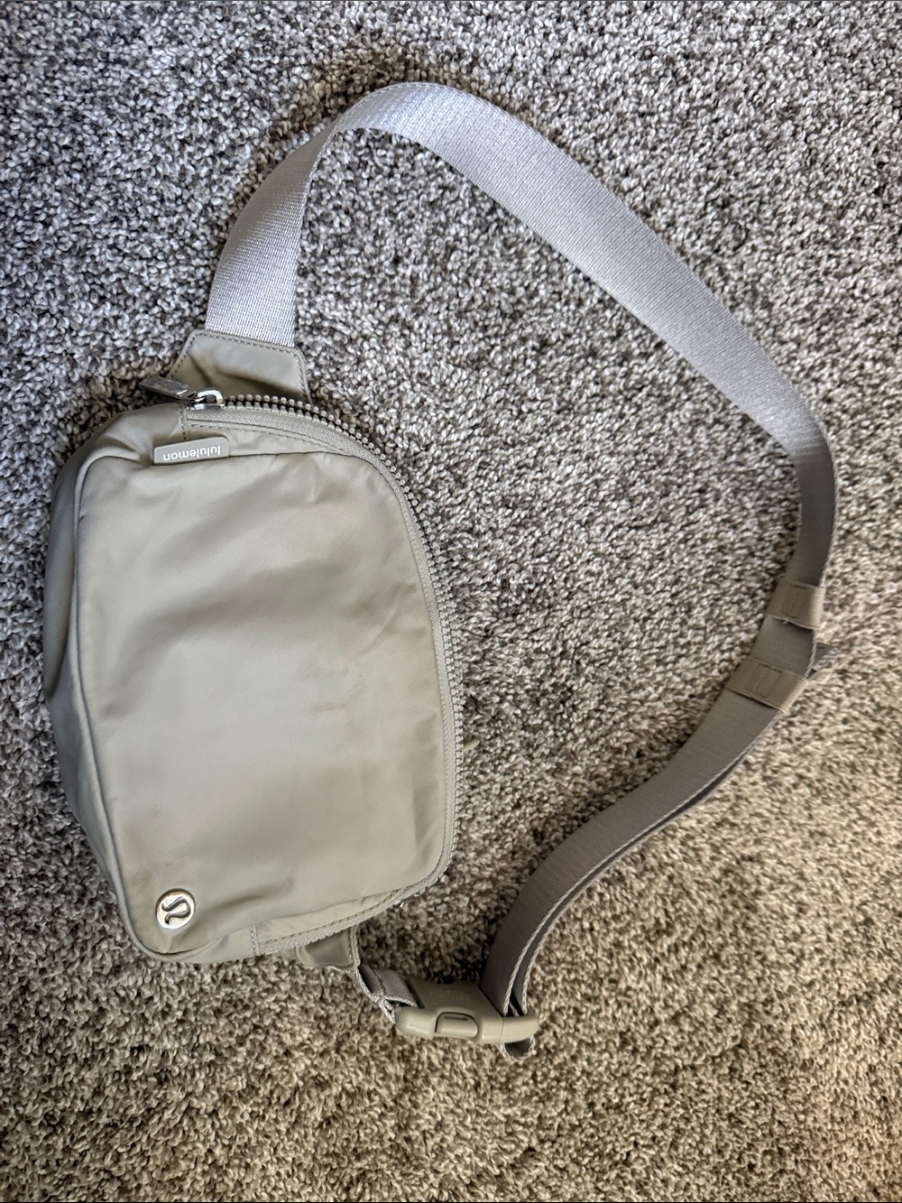 Lululemon bag